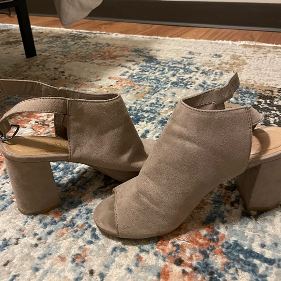 Chinese laundry heels - Picture 2 of 4